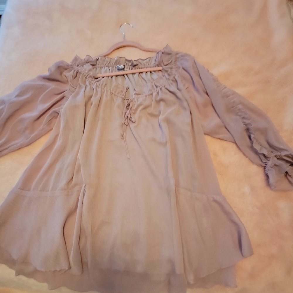 Women’s Boutique ruffled blouse, mauve/lavender size L